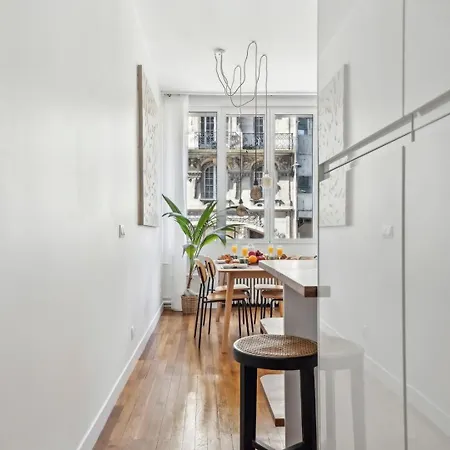 Bnbnook - Charming Flat Near Pompidou & Notre-dame *